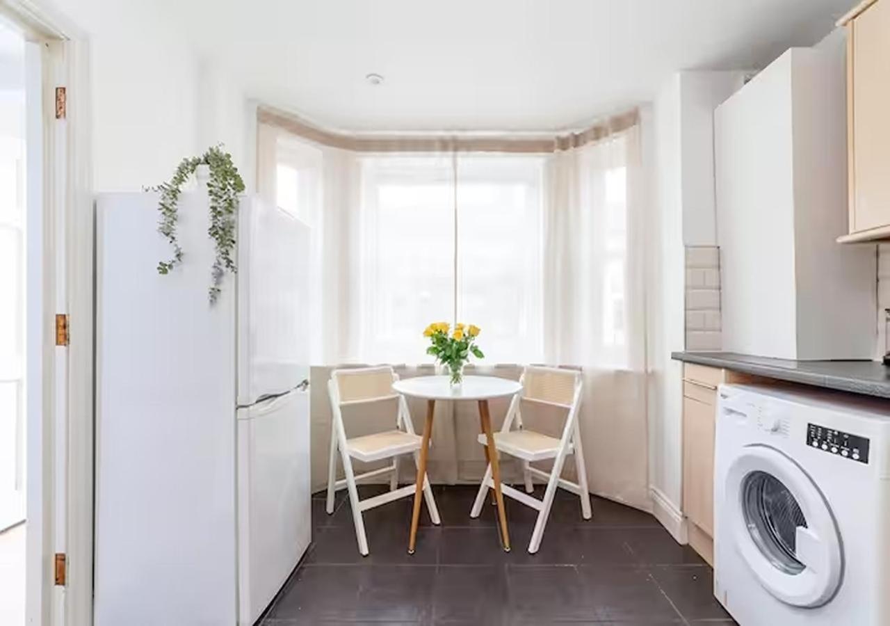 Arte Stays Serviced Houses Stratford - 3 Bedrooms 2 Bathrooms Houses London, Stratford, Maryland, Free Parking, Garden, Weekly Or Monthly Stays - Up To 8 Guests Exterior foto